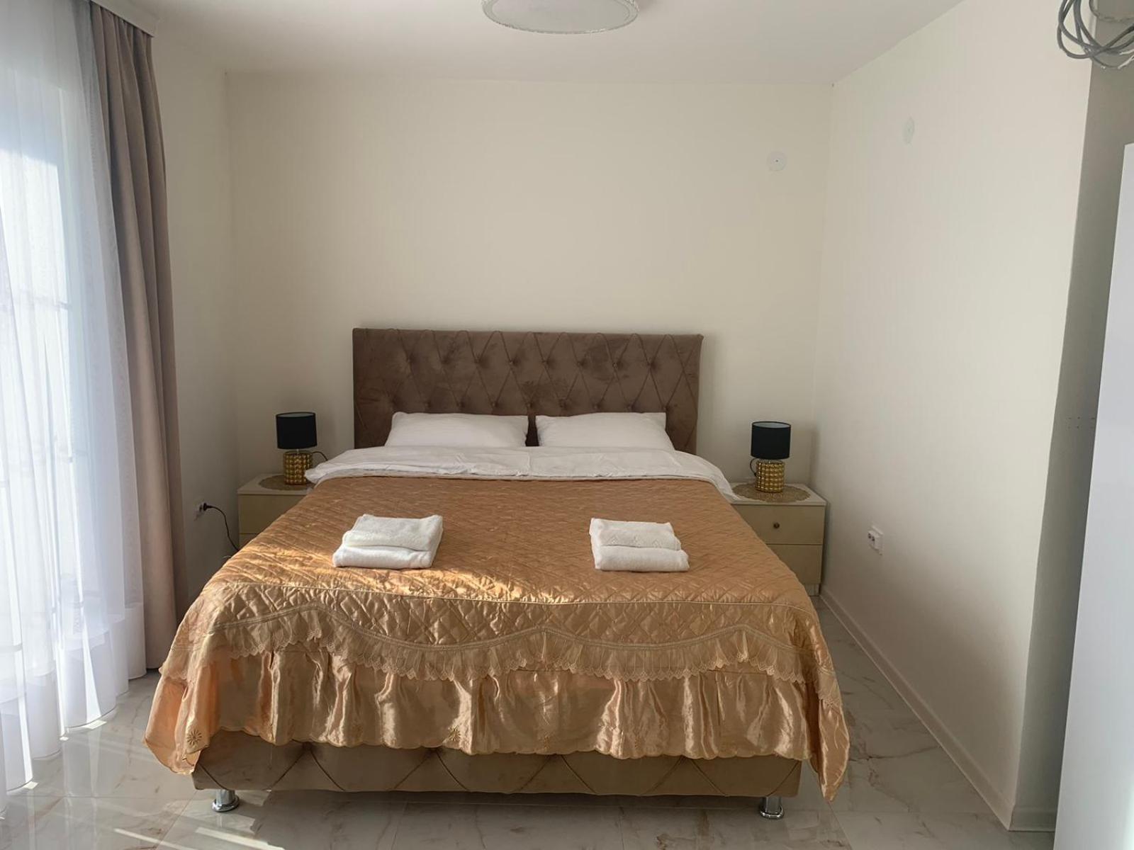 Dina Lux Apartman 雅戈丁那 外观 照片